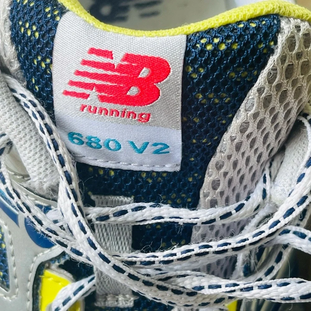 New Balance 680 2V Women’s Running Sneakers Shoes